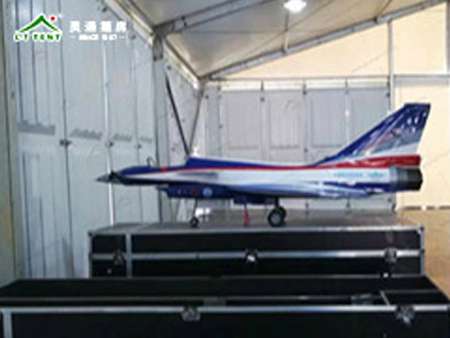 渦噴飛行賽，靈通篷房見證大師飛天夢